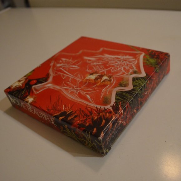 HOME Beautiful (C) (R) Japan Glass Christmas Tree Server Happy Holidays 7.5' - Picture 5 of 6